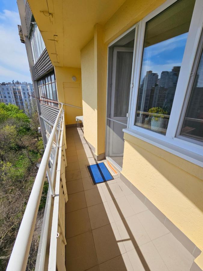 Квартира у моря на бульваре Одесса Экстерьер фото